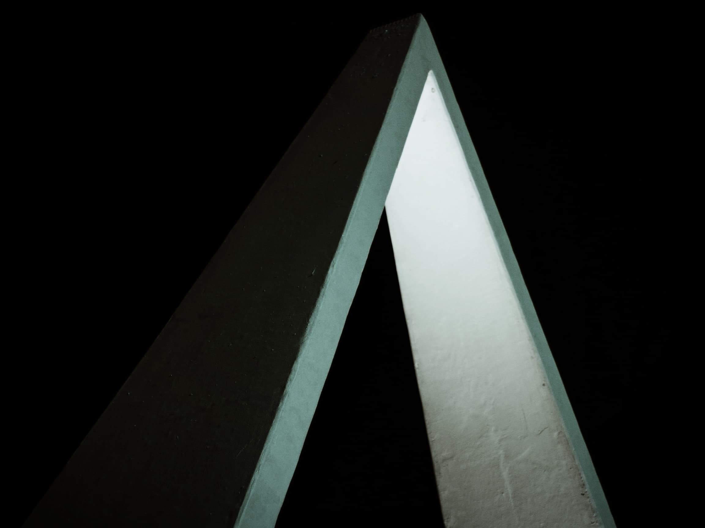 concrete arch on Lincoln road